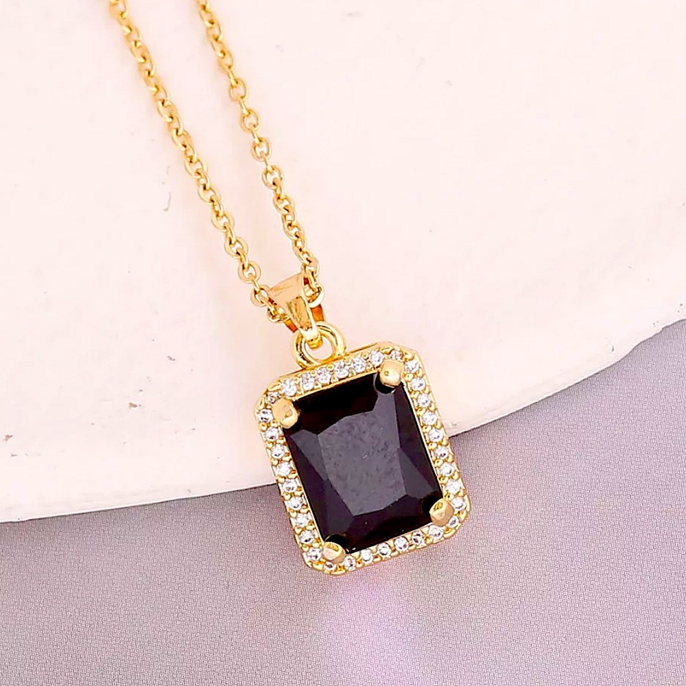 💙Black stone Gold Plated Pendant Necklace - Picture 1 of 2